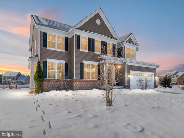 $639,900 | 4488 Irish Peach Court | Waldorf