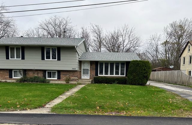 $2,100 | 3932 Grandville Avenue | Gurnee