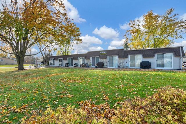 $1,395,000 | 1071 South Nicolet Road | Grand Chute