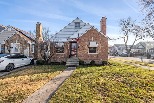 $399,999 | 6301 North Canfield Avenue | Norwood Park