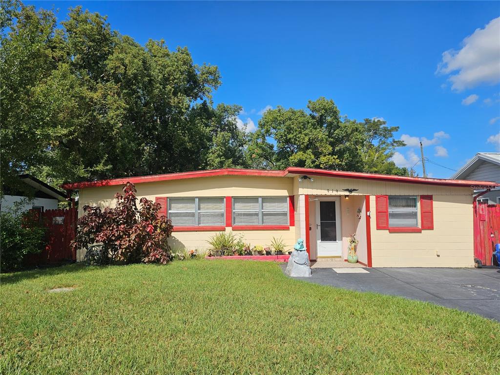 front view of house with a yard