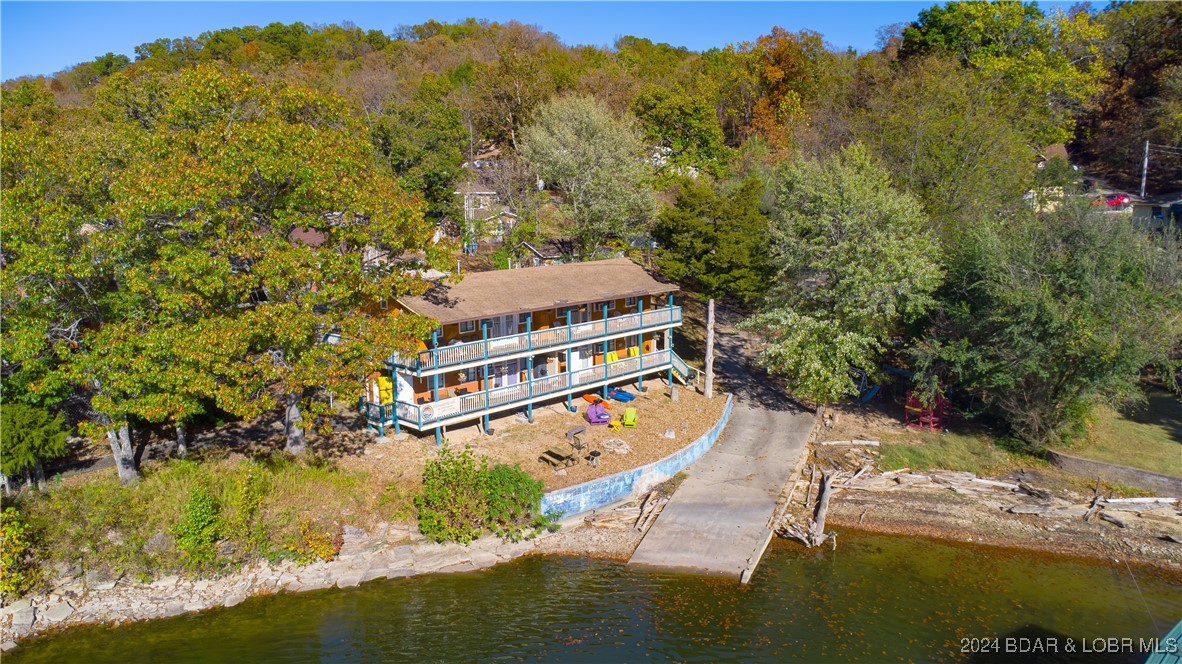 Beautiful Lakeside resort on the QUIET Little Nian