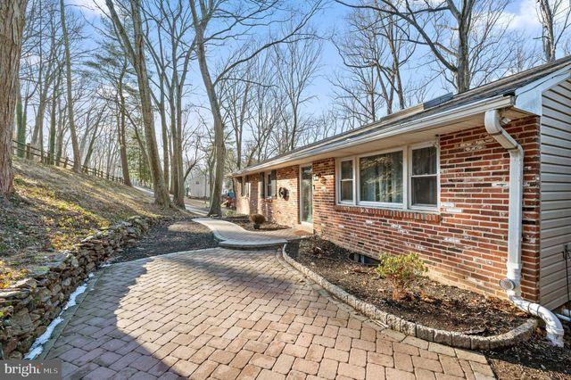 $499,990 | 3 Wooded Lane | Middletown Township - Delaware County