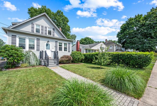 $400,000 | 56 Somerset Street | West Hartford