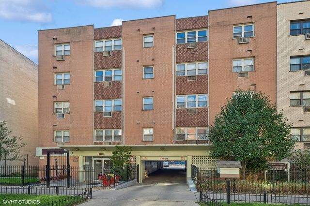 5950 North Kenmore Avenue, Unit 306 | Edgewater Beach