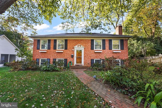 $1,275,000 | 1935 Foxhall Road | McLean