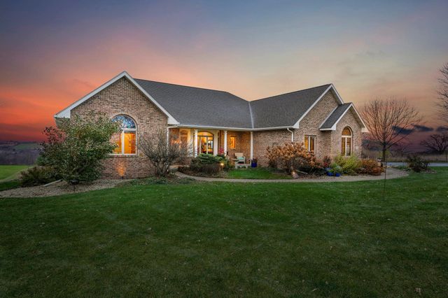 $825,000 | W6262 County Hwy H | New Glarus Town