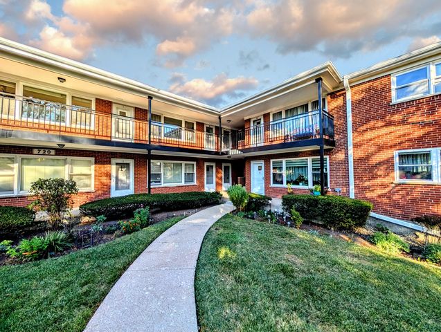 $1,699 | 720 North Western Avenue, Unit 9 | Park Ridge