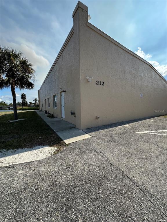 a view of a garage