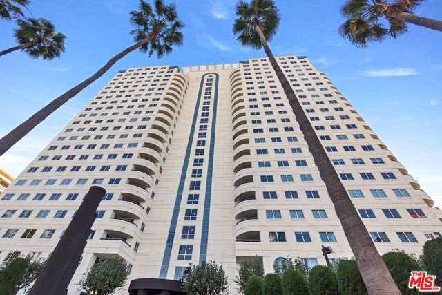 $3,000 | 525 East Seaside Way, Unit 1401 | Downtown Long Beach