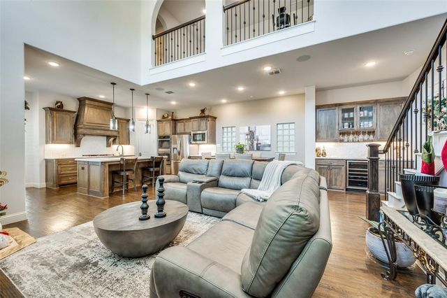 $729,900 | 6781 Verandah Way | Las Colinas