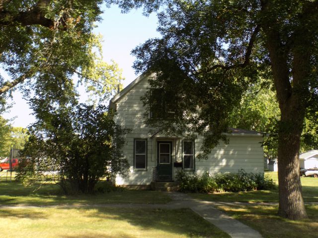 $84,900 | 301 South Griffin Street | Lakefield