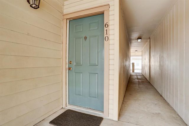 $1,100 | 12550 Whittington Drive, Unit 6/610 | One Ashford Place