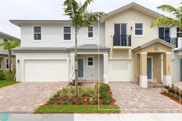 $3,150 | 6954 Pines Circle | Coconut Creek