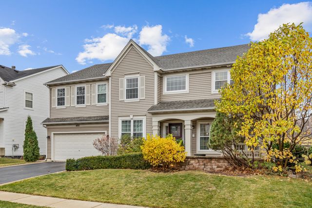 $825,000 | 692 Easton Lane | Elk Grove Village