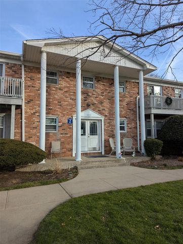 $2,100 | 39 Fair Harbor Drive, Unit 39 | Patchogue