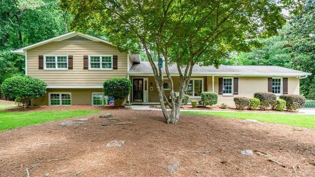 $829,000 | 1490 Ashwoody Court Northeast | North Brookhaven