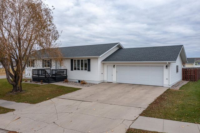 $299,500 | 1520 St Marys Drive | Crookston