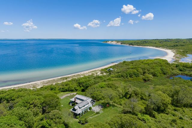 $21,500,000 | 104 Old Herring Creek Road | Martha's Vineyard