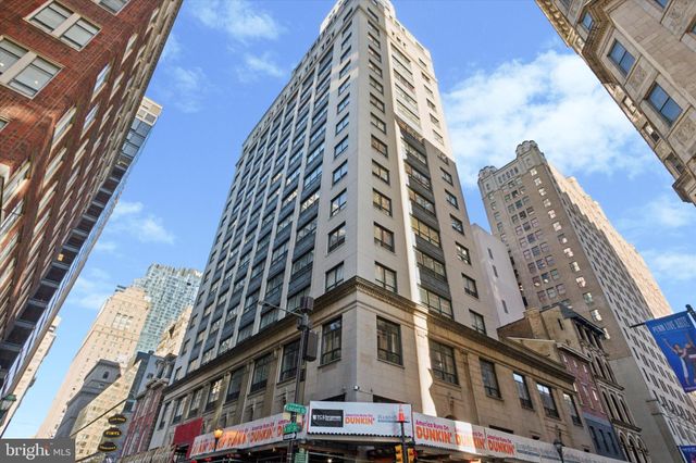 $4,900 | 1425 Locust Street, Unit 16C/16D | Avenue of the Arts South