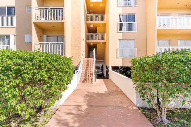 $2,350 | 17051 Northeast 35th Avenue, Unit 109 | Eastern Shores