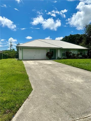 $375,000 | 1675 19th Place Southwest | Vero Beach Highlands