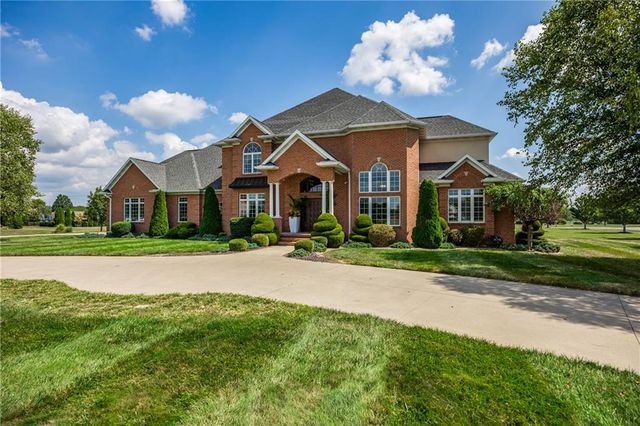 $1,250,000 | 11150 East Cambridge Lane | Summit Township - Effingham County