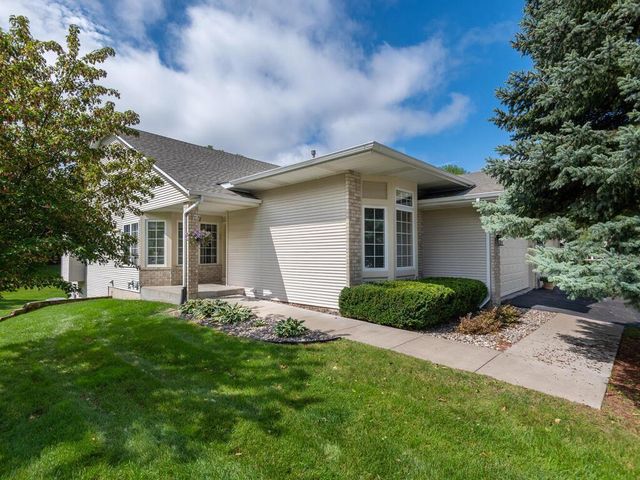 $519,950 | 17568 Frondell Court | Eden Prairie