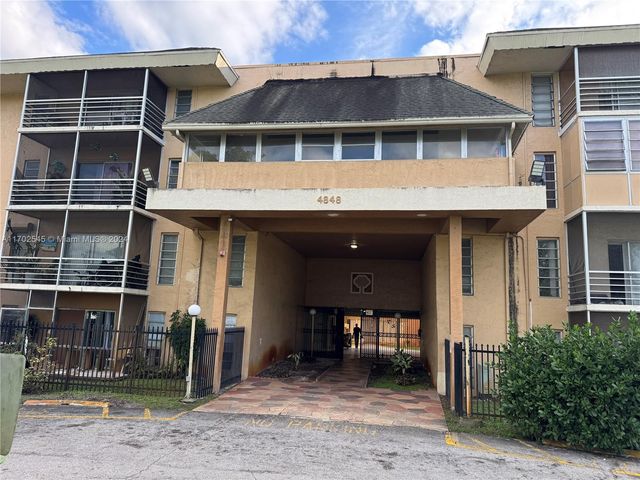 $1,525 | 4848 Northwest 24th Court, Unit 212 | Lauderdale Lakes West Gate