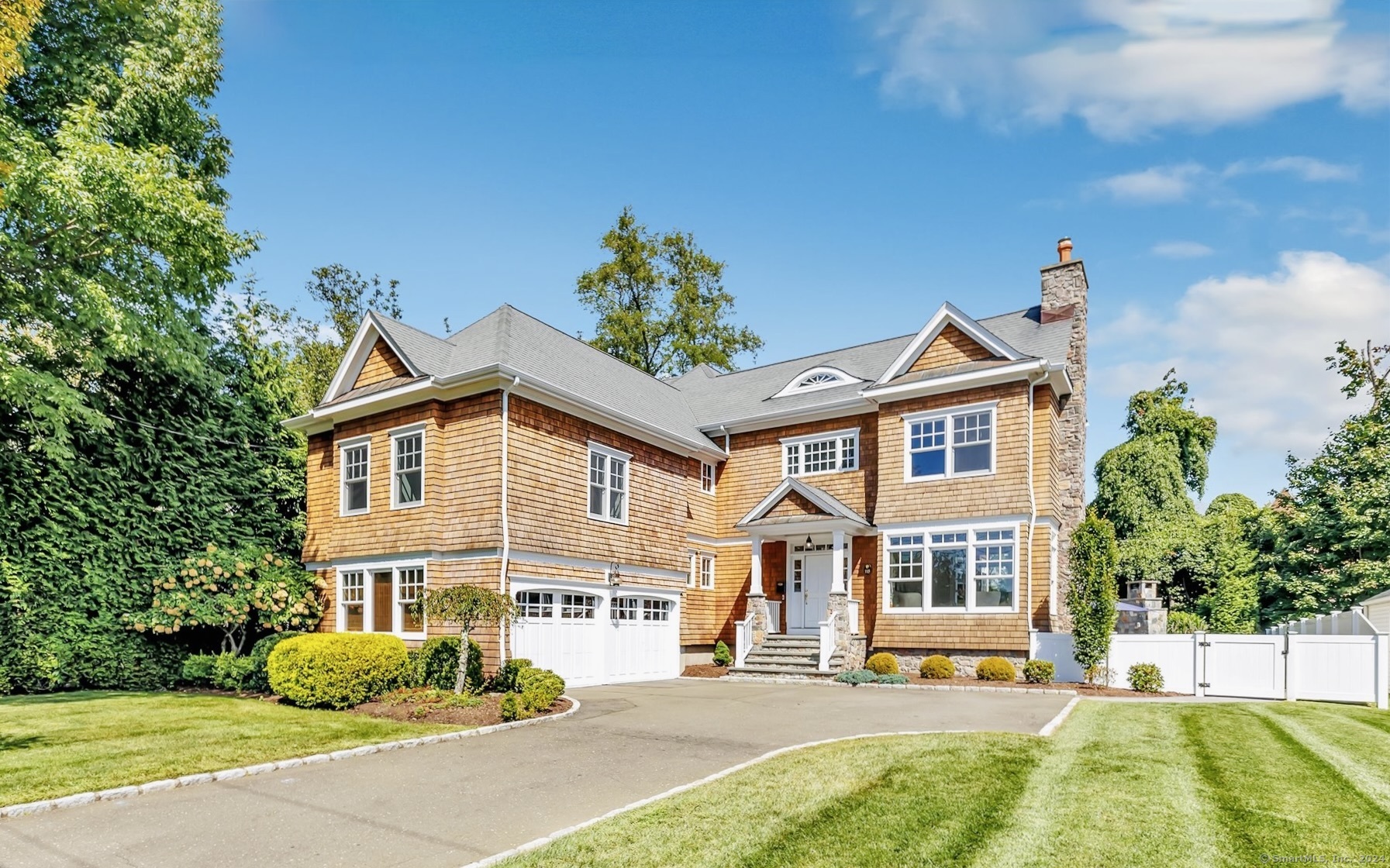 Classic Nantucket-style home in Coastal Fairfield CT