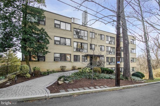 $289,900 | 3901 Tunlaw Road Northwest, Unit 501 | Observatory Circle