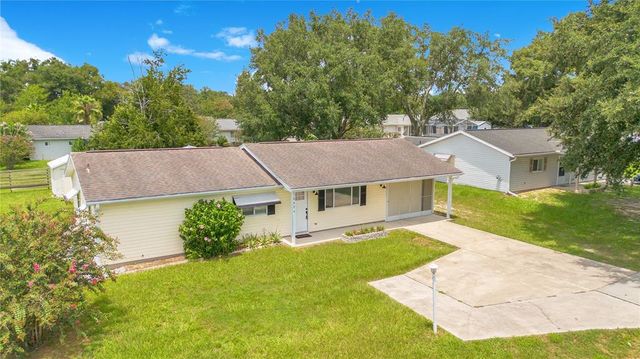 $239,900 | 6426 Southwest 60th Avenue | Bahia Oaks