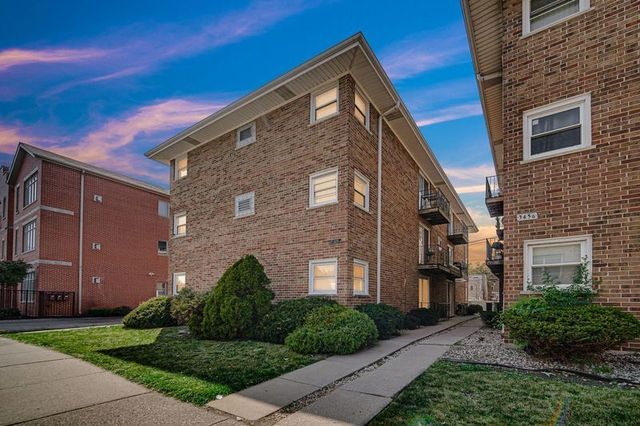 $198,999 | 3452 North Harlem Avenue, Unit 1W | Belmont Heights