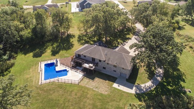 $769,900 | 820 Oakwood Road | Hazel Green Town