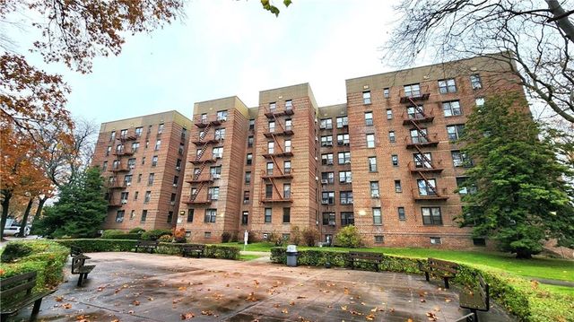 $319,000 | 2555 Batchelder Street, Unit 4H | Sheepshead Bay