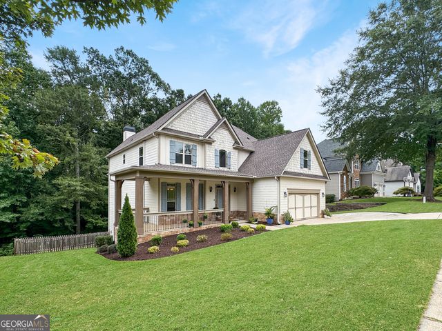 $589,900 | 222 Highwoods Parkway | Summergrove