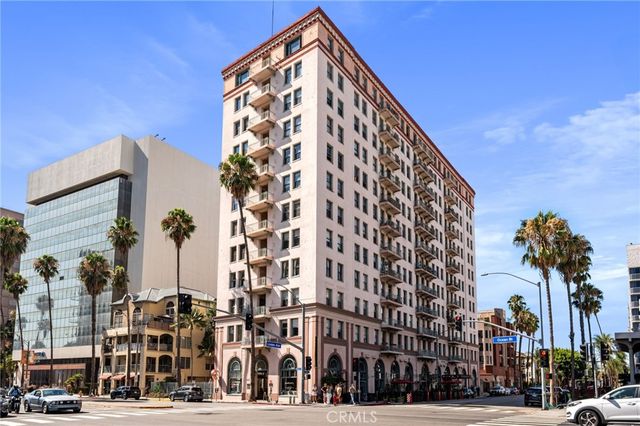 $449,000 | 455 East Ocean Boulevard, Unit 911 | Downtown Long Beach