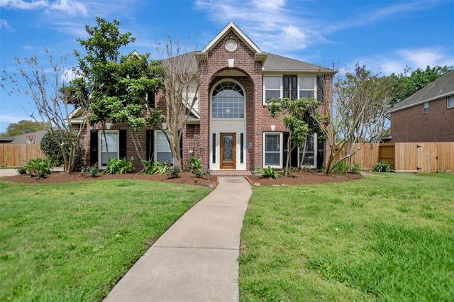 $3,400 | 1709 Orlando Street | Friendswood