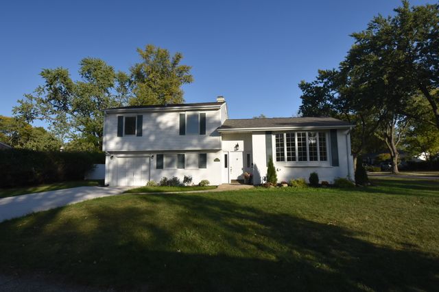 $464,500 | 33 North Winston Drive | Palatine