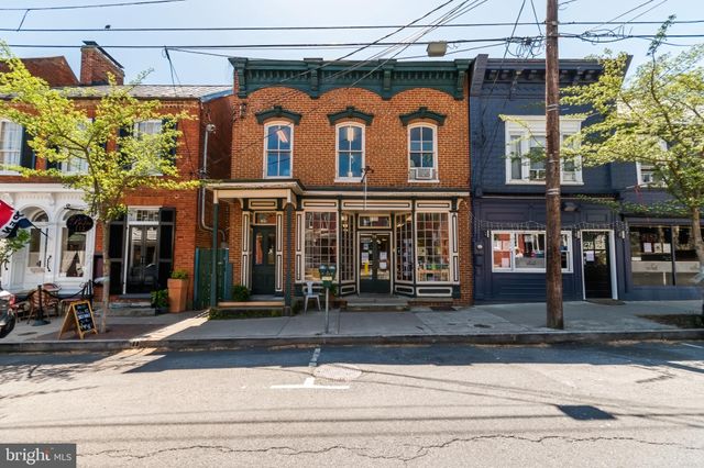 $1,200 | 117 East Back Alley, Unit 1 | Shepherdstown Historic District