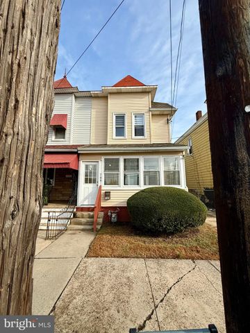 $2,500 | 709 Bath Street | Bristol