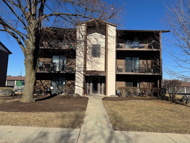 $250,000 | 1233 Chalet Road, Unit 100 | Naperville