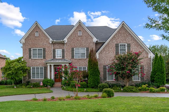 $1,724,900 | 625 Calverton Lane | Wetherbrooke