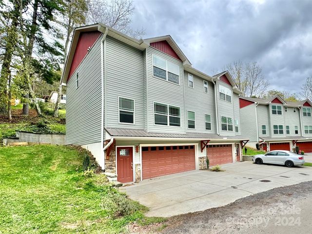 $389,000 | 256 Liner Cove Road | Waynesville Township - Haywood County