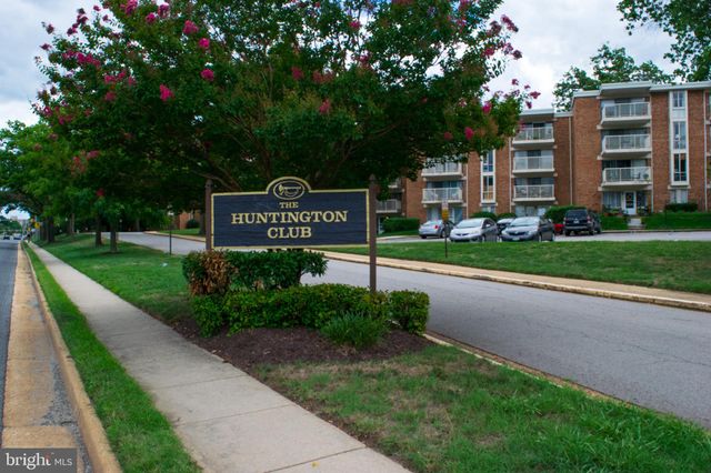 $1,625 | 2627 Fort Farnsworth Road, Unit 283 | Huntington Club Condominiums