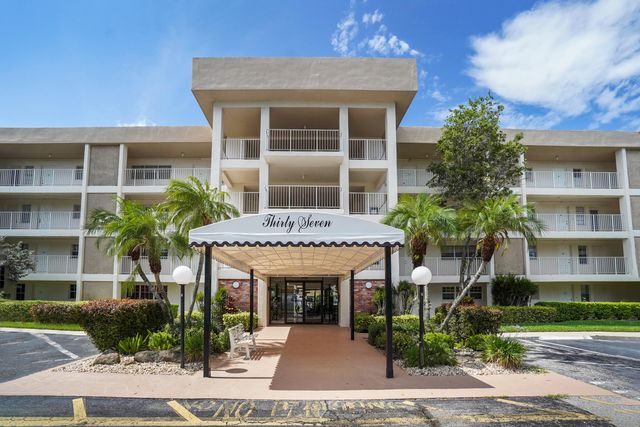 $1,900 | 3351 South Palm Aire Drive, Unit 104 | Palm Aire