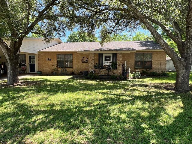 $260,000 | 118 Shenandoah Drive | Comanche