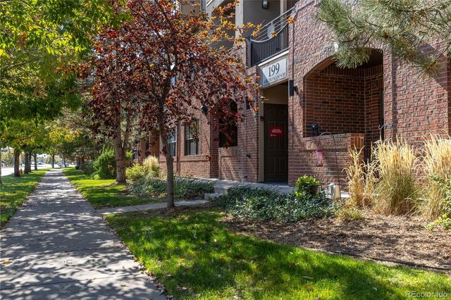 $499,000 | 199 Quebec Street, Unit M | Lowry