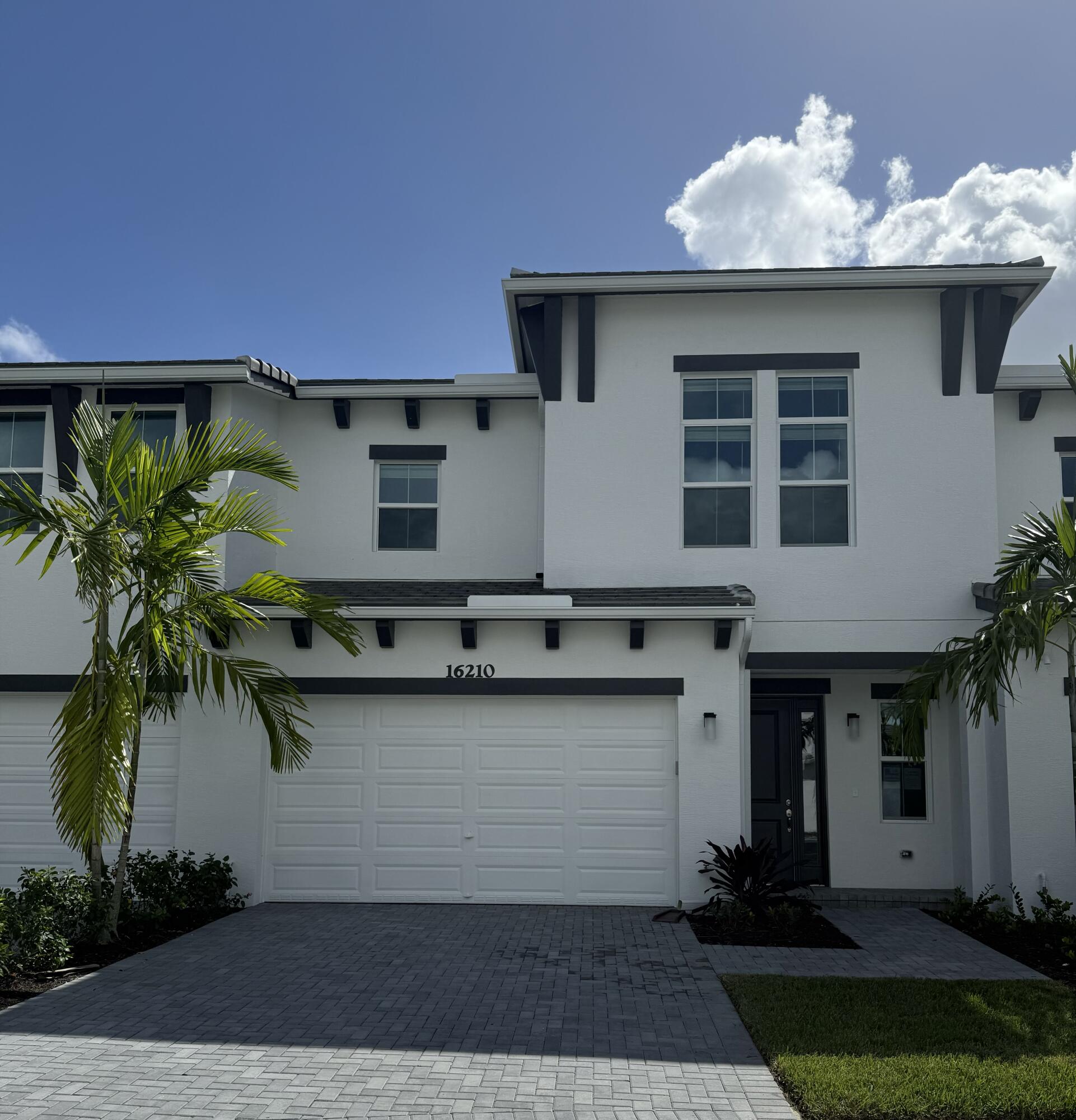 a front view of house with yard