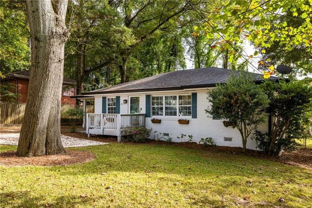 $350,000 | 877 Custer Avenue Southeast | Cluster-McDonough-Guice